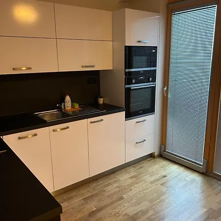 Kobrova With Free Parking Apartment Prague
