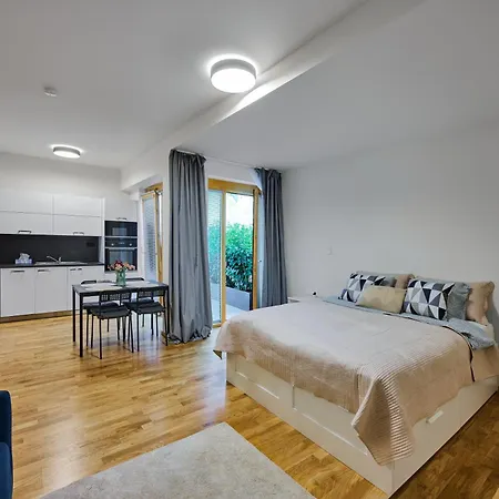 Apartmán Kobrova With Free Parking Praha